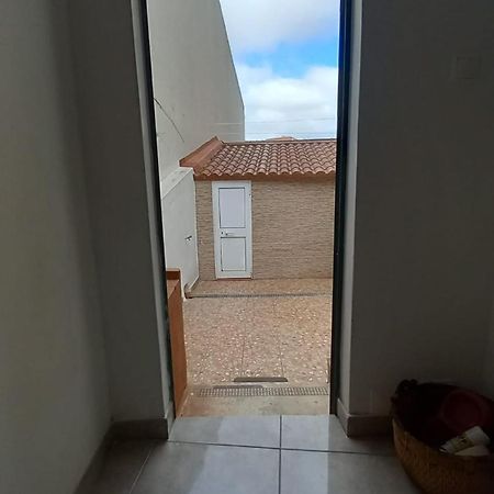 Alvito Guest House - Comfortable Room With Private Bathroom Лиссабон Экстерьер фото